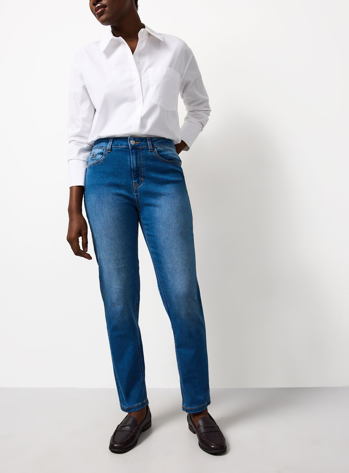 Mid Wash Straight Leg Denim Jeans 8L - Image 3 thumbnail